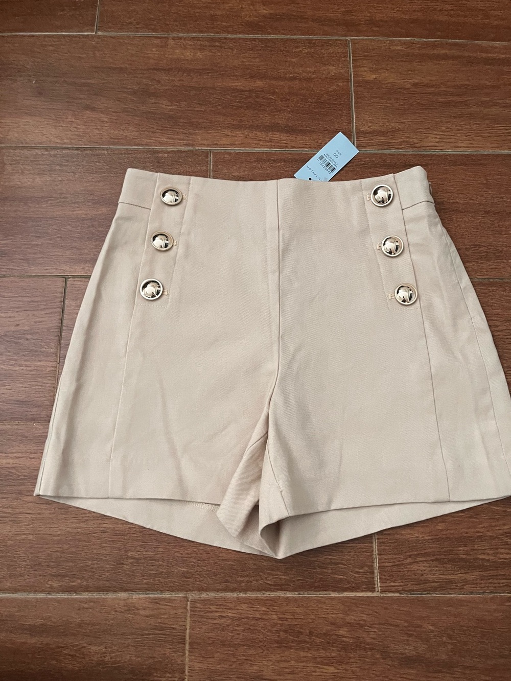 Ann Taylor Beige Khaki Sailor Shorts Women 00  Petite Side Zip High Rise NWT